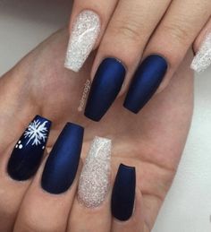 Blue And White Nails, December Nails, Holiday Nail Designs, Cute Simple Nails, New Nail Designs, Winter Nails Acrylic, Holiday Nail, Nails Winter, Christmas Nails Acrylic