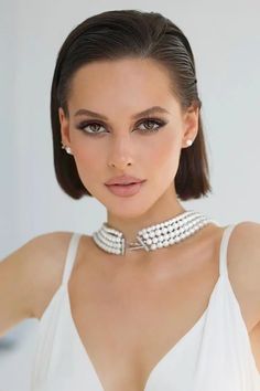 30 Chic Bridal Hairstyles for Short Hair - Inspire Your Dream Look - divagaze.com Wet Look Hair, Beach Wedding Hair, Sleek Hairstyles, Formal Hairstyles