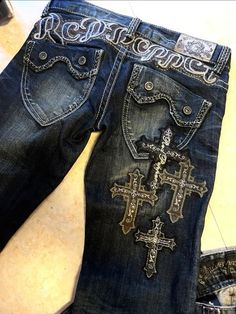 Cute Jeans Pockets, Y2k Jean Designs, Cute Shoes Y2k, Fall Mcbling Outfits, Vintage Clothing Brands, Skirt Out Of Jeans, Scene Jeans, Dark Y2k Outfits, Flared Jeans Outfit Y2k