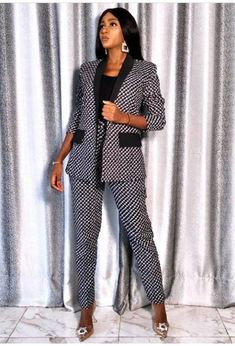 Be sure to stand out in this classy-unique and stylish suit set Its made with 100% African wax cotton, It has zipper at the pants for easy wear. It can be worn to the office and formal occasions. This outfit will make you appear elegant giving you a simplistic look! This piece is made with love in Nigeria Custom measurements are welcomed (preferred) but its absolutely fine if you don't have your measurements, We can guide You using Our size chart. This piece can be made in other prints, kindly c Ankara Blazers For Women, Ankara Suit, Ankara Pants, Office Wears, African Print Kimono, African Print Pants, Business Wardrobe, African Suit, Pant Suits For Women