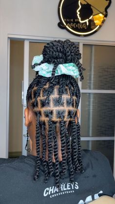 Short 4c Natural Hair, Bun Twist, Sloth Cakes, Cornrows Natural Hair, Hair Styles Ideas, Hair Styles Braids, Short Box Braids Hairstyles, Twisted Hair, Styles Braids