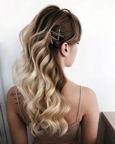 Wedding Hairstyles With Hair Down: 30  Looks & Expert Tips Lavender Hair Dye, Wedding Hairstyles For Medium Hair, Simple Wedding Hairstyles, Spring Hair Color, Wedding Guest Hairstyles, Step By Step Hairstyles, Best Wedding Hairstyles, Effortless Hairstyles, Fresh Hair