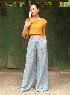 The linen crop top and pants are great for outdoor activities and events in the summer. The set of clothes is made of pure linen, with a youthful, dynamic and graceful design. We do customization and large sizes, please inbox us for any request. ✓DETAILS  - Short top - 100% linen, medium weight, free-shrinkage. All our linen is pre-washed for an amazingly soft feel. - French seam, clean and meticulous - The set includes top and pants, which can be purchased separately. ✓COLOR - You can select an Loose Crop Top Outfits, Women Linen Clothing, Summer Linen Outfits, Crop Top And Pants, Linen Outfit, Loose Crop Top, Shooting Equipment, Linen Crop Top, Pants Linen