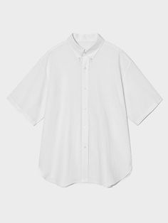 Editor's NotesThis half-sleeve shirt from V2 is designed as comfy and minimal to wear. It is made of linen fabric with a soft and breathable feeling.- Button closure- Linen fabric- Soft and breathable fabric- Overfit silhouette- Casual and comfy itemMeasurements(in.)M/L- Shoulder: 20.47 / 21.25 in.- Chest: 24.80 / 25.59 in.- Armhole: 10.23 / 10.62 in.- Sleeve: 10.62 / 11.02 in.- Total length: 31.29 / 31.69 in.Model infoMan - 6'10 Fitting size LComposition & Care- 60% Cotton, 40% Linen- Please check the care labelDesigner- by V2 Modern White Linen Shirt, Modern White Collared Short Sleeve Shirt, Modern Short Sleeve Shirt For Daywear, White Shirt With Rolled Sleeves For Daywear, White Unstructured Everyday Shirt, White Modern Shirt With Relaxed Fit, White Collared Shirt With Rolled Sleeves, Plain Short Sleeve Shirt For Work, Plain Short Sleeve Work Shirt