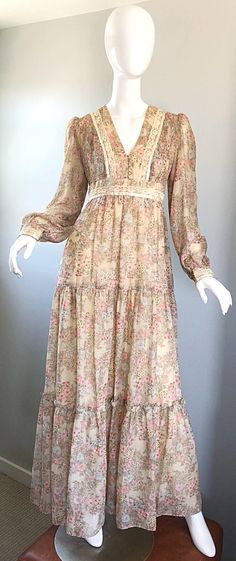 Pretty 1970s Boho Cotton Voile + Lace Flower Print Long Sleeve 70s Maxi Dress For Sale at 1stdibs Long 70s Dress, 1970 Fashion Women Dresses, 70s Boho Dress, 1970s Maxi Dress, Spring Vintage Maxi Dress, Vintage Maxi Dress For Spring, 1970s Vintage Spring Maxi Dress, Spring Bohemian Vintage Dress For Daywear, 1970s Style Spring Maxi Vintage Dress