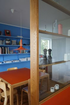 Room divider between a kitchen and dining room, made of oak, wired glass and orange valchromat. Blue Barn, Oak Interior, Wired Glass, Small Living Room Ideas, Furniture Room, Small Living Room, Apartment Design, Interior Furniture