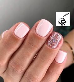 Gel Polish Short Nails, Pink Nails With Glitter, Amazing Nail Art Designs, Nails Short Coffin, Nails With Glitter, Short Coffin, Amazing Nail Art, Trending Nails, Art Designs Ideas