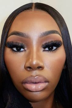 Light Beat Makeup Black Women, Light Beat Makeup, Makeup On Dark Skin Women, Icy Makeup, Natural Beat, Picnic Pictures, Apartment Tips, Virtual Hairstyles, Makeup Nude