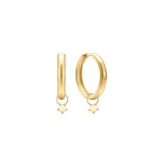 Adorn your ears with luxurious Classic Gold Hoops, crafted with 14k Gold. Boasting bold and beautiful 14k gold hoops, these timeless gold earrings provide the perfect platform for any earring charms of your choice. Elevate your look with classic style and superior craftsmanship. Earring charms sold separately. Versatility: Fits all earring charmsMetal: 14k Gold VermeilSize: 18mm (Outside Diameter)Hypoallergenic and Waterproof Jewelry Earring Charm, Solitaire Earrings, Earring Charms, Gold Pearl Earrings, Hypoallergenic Jewelry, Waterproof Jewelry, Classic Gold, Charm Set, Gold Hoops