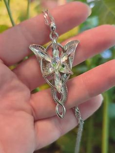 High Quality Official Arwen Evenstar 925 Sterling Silver Necklace with Free Jewelry Box Lotr Arwen, Aragorn Ring, Evenstar Necklace, Arwen Evenstar, Lord Of The Rings Trilogy, Knit Dresses, Womens Knit Dresses, The Lord Of The Rings, Moon Jewelry