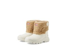 Hunter Kids Intrepid Strap Boucle Snow Boot (Little Kid/Big Kid) - Kids Shoes : Tan/White Willow : Verified vegan construction. Please note: Hunter Kids lists the UK size on all footwear. For example, if you order a US 10 Toddler the size printed on footwear and packaging will be a size 9. The primary materials that compose this product contain a minimum of 20 percent recycled content. Keep your feet protected from the chills by wearing Hunter Kids Intrepid Strap Boucle Snow Boot. The boots feat Hunter Kids, White Willow, Snow Boot, Snow Shoes, Kids Boots, Big Kid, Snow Boots, Big Kids