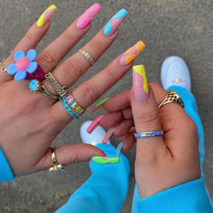 Nails And Rings, Colored Acrylic Nails, Party Nails, Acrylic Nails Coffin Short, Neon Nails, Nail Art Summer