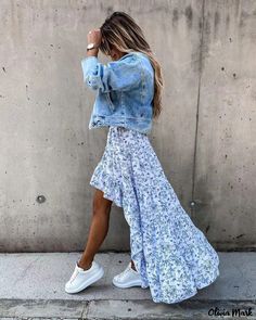 Olivia Mark - Whimsical Floral Semi-Skirt Ruffle Long Skirt, Asymmetrical Maxi Skirt, Country Concert Outfits, Fashion Draping, Stile Boho Chic, Look Boho Chic, Y2k Girls, Long Skirt Summer, Printed Long Skirt