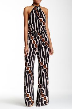 Would like a jumpsuit but can never find one thats long enough and compliments my curvy shape! Pola Jumpsuit, Funky Pants, Batik Kebaya, Indonesian Batik, Batik Design, Batik Fashion, Batik Pattern, Halter Jumpsuit, Jumpsuit Pattern