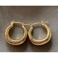 Brand New Gold Hoop Earrings =Size : Diameter: 3/4 In(19mm). This Gold Earring Is Made With Stainless Steel Needle To Prevent Allergy. Our Chunky Hoop Earrings Are Not Heavysingle Earring 0.17 Oz, Hand-Polished, And Crafted With Secure Click-Top Technology Ensuring The Wear Comfortable. Small Hoop Women Earrings We Make The Earrings With Stainless Steel Post That Makes Hypoallergenic. Forget All Other Cheap Hoop Earrings That Would Cause Skin Irritations And Rashes Or Turn Green After Using It Some Days Later. Enjoy Our Top Quality That Have Real Gold Plated, Wont Irritated Your Sensitive Skin. Also Wont Turn Your Ears Green. Its Simple And Understated But Gorgeous And Classy, You Wil Chunky Gold Hoop Earrings, Thick Hoop Earrings, Chunky Hoop Earrings, Women Earrings, Steel Post, Gold Earring, Hypoallergenic Earrings, Single Earring