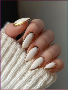 The Elegant Allure of White Chrome French Nails💅The Elegant Allure of White Chrome French Nails Almond Natural Nail Designs, French 2024 Nails, 2024 Trending Nails, Nail Design With Lines, Elegante Nail, Traditional Nails, Manicure Designs, Her Nails, Almond Nails Designs