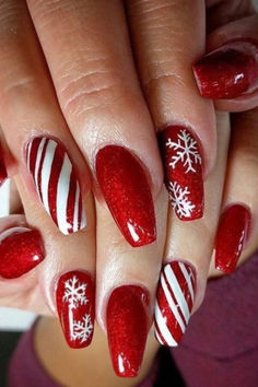 Christmas Nails Christmas Nails2022, Christmas Nail Designs Easy, Holiday Nail Designs, Cute Christmas Nails, Christmas Nails Easy, Pretty Nail Designs