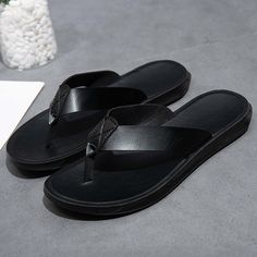 2023 New Italian Leather Flip-flops For Men Cool Beach Summer Shoes Hotel Slippers Man Big Size 47 Hotel Slippers, Mens Shoes Black, Cartoon Sweatshirts, Popular Shoes, Leather Flip Flops, Yellow Shoes, Punk Outfits, Girl Sweatshirts, Mens Casual Outfits