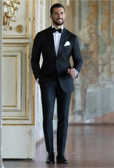 ... Black Tuxedo Wedding, Groom Suit Black, Suits Groom, Groom Wedding Attire, Black Suit Men, Black Dinner