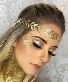 Grecian Goddess Makeup, Toga Makeup Goddesses, Athena Goddess Makeup Look, Greek Goddesses Makeup, Toga Party Makeup, Makeup Looks Goddess, Greek Goddess Eye Makeup, Sun Goddess Makeup Halloween, Roman Goddess Makeup