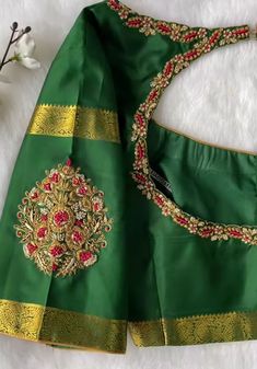 Green Mysore Silk Saree, Mysore Silk Saree Blouse Designs, Green Blouse Designs, Brocade Blouse Designs, Latest Bridal Blouse Designs, Sleeves Embroidery, Pattu Saree Blouse Designs, Mysore Silk Saree