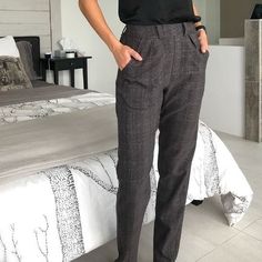 JUNIPER the cigarette pants - PDF sewing pattern at Makerist - Image 1 Red Lipstick Outfit, Slack Pattern, Trouser Pants Pattern, Peg Pants, Trousers Pattern, Sewing Pants, Dressy Casual Outfits, Pants Sewing Pattern, Handmade Wardrobe