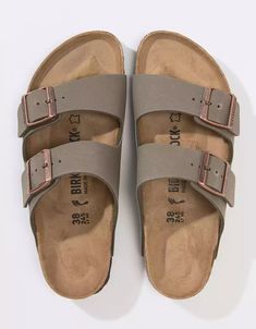 Birkenstock Women's Arizona Sandal Back To School Shoes 2024 New Balance, Shoes Going Out, Light Brown Birkenstocks, Cute Trending Shoes, Cute Cheap Sneakers, Cutw Shoes, Cute Shoes To Wear With Dresses, Women’s Birkenstocks, Popular Shoes 2024 Women