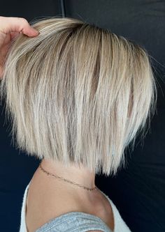 Short Sleek Haircuts For Women, Short Blonde Bob Hairstyles, Blended Blonde Balayage, Styles For Thick Hair, Blonde Angled Bob, Sleek Haircuts, Blended Blonde, Bob Haircuts For Thick Hair, Ice Blonde Hair