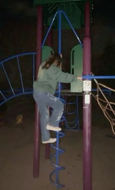 Late Night At Park, Best Friends Night Aesthetic, Late Night Aesthetic Park, Park Late At Night, Sneaking Out Pictures, Summer 2023 Friends, Night Time With Friends, Summer Night With Friends, Summer Late Night Vibes