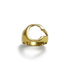 "Personalize your jewelry with the initial C ring in 24k gold plating, pick your own initial or dedicate this gold letter ring to a loved one. The signet initial ring makes fantastic friendship ring, a sweet present from a boyfriend to his other half or simply an elegant way to carry your children's initials with you at all time. It will also be a perfect as a gift for your best friends or bridesmaids, A sweet & personal touch to any hand. Customization: * You can order this necklace in diff Letter C Ring, Monogram Ring Gold, C Ring, Initial C, Schmuck Gold, Gold Initial Ring, Friendship Ring, Letter Jewelry, Mom Ring