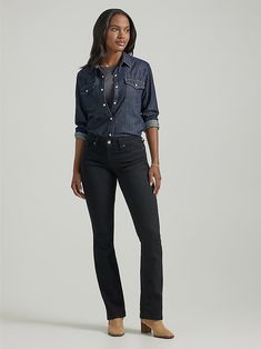 Your closet isn't complete without a bootcut. Made with the quality you expect from Lee® jeans and the comfort your busy schedule requires, our women's bootcut jeans are just what you need for maximum style. The versatile denim washes and extended sizing ensure there's something for everyone while a regular fit and mid rise are designed for unrivaled comfort. With an ample leg opening that falls gracefully over your favorite heels and booties, these regular fit bootcut jeans are easy to dress up or down for any occasion. Wear your bootcut jeans with a flowy blouse in the summer and a favorite oversized sweater in the winter for year-round style that's always a hit. How To Wear Bootcut Jeans, Denim Washes, Womens Jeans Bootcut, Bootcut Jean, Busy Schedule, Flowy Blouse, Lee Jeans, Oversized Sweater, Denim Wash