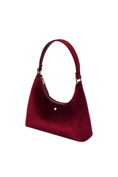 Meet your new ret velvet must-have shoulder bag this season. Forever on trend, this minimalist handbag will be in your style rotation each season. An effortless way to add sophistication to any outfit. Secured with a gold zip fastening, this style promises to keep your belongings safe and secure, whatever the occasion. Velvet Handbags, Minimalist Handbag, Oasis Fashion, Pierced Jewelry, Bags Tote, Fashion Face, Handbag Accessories, Bags Purses, Women's Accessories