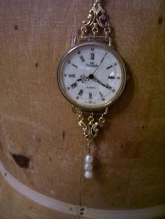 Repurposed Watches, Watch Craft, Diy Watch, Vintage Jewelry Diy, Watch Ideas, Watch Jewelry