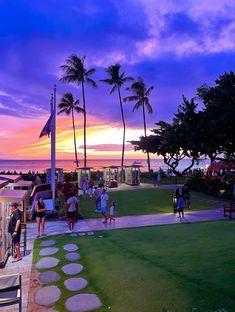 maui hawaii sunset 🌅 Hawaii Aesthetic Beach, Dream Bored, Aesthetic Beach Sunset, Beach Sunset Aesthetic, Vacation Board, Summer Core, Sunsets Hawaii, 2025 Summer