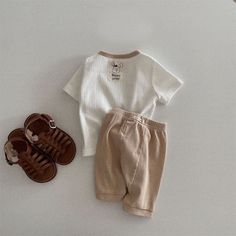 Summer Relaxed Fit Playtime Sets, Casual Cotton Set For First Birthday, Beige Relaxed Fit Summer Sets, Kawaii Cotton Sets With Short Sleeves, Cute Summer Loungewear For Babies, Comfy Summer Outfits, Solids For Baby, Shirt Pant Set, Clothing Photography