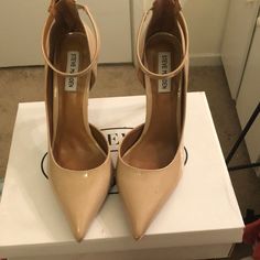 Like New! Only Worn Once, Has A Mark On The Left Inside Of The Shoe. Other Than That Looks Brand New. Blush Pointed Toe Heels With 4-inch Heel, Chic Blush Heels With Pointed Toe, Chic Closed Toe Heels In Blush, Chic Closed Toe Blush Heels, Chic Blush High Heel Shoes, Chic Blush Closed Toe Heels, Trendy Cream Heels For Formal Occasions, Trendy Formal Cream Heels, Chic Blush Almond Toe Heels