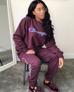 Fire Hairstyles, Champion Sweatsuit, Champion Tracksuit, Sweatsuit Outfits, Purple Outfit, Chill Fits, Chill Outfits, Dope Outfits, Outfit Goals