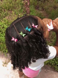 Penteado infantil cabelo cacheado Curly Hairstyles For Little Mixed Girls Kids, Little Curly Girl Hairstyles Kids, Mixed Curly Hairstyles Kids, Hair Styles For Curly Hair Kids, Picture Day Hairstyles For Kids Black, Curly Hairstyles Kids, Toddler Braids, Latina Hair, Hair Styels