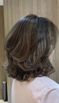 Layered Hair With Bangs, Layered Bob Haircuts, Bob Cuts, Short Layered Haircuts, Shoulder Length Hair Cuts, Short Hair Color, Short Hair Haircuts