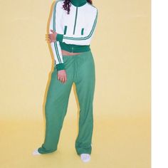 Sz M Never Worn Green And White Track Pants Many Many Clothes Retro White Pants For Fall, Sporty Green Straight Pants, White Wide Leg Sweatpants For Fall, White Relaxed Fit Retro Bottoms, White Retro Bottoms With Pockets, Retro White Bottoms With Pockets, White Retro Pants With Pockets, Retro White Pants With Pockets, Spring Athleisure Green Pants