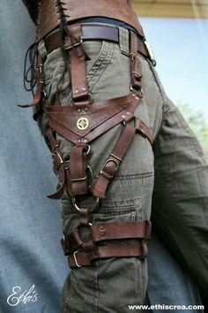 https://www.steampunkartifacts.com Moda Steampunk, Mode Steampunk, Futurisme Retro, Look Grunge, Hands Free Bag, Style Steampunk, Steampunk Cosplay, Steampunk Accessories, Steampunk Costume