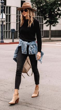 Look Boho Chic, Looks Country, Stylish Fall Outfits, Fall Staples, Fashion Jackson, Outfit Jeans, Outfit Inspiration Fall