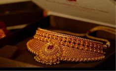 Gold Choker Necklace Indian, Wedding Necklace Designs, Choker Necklace Indian, Latest Gold Ring Designs, Buy Gold Jewelry, Pretty Jewelry Necklaces