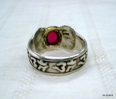 Vintage Antique tribal Old silver and gold ring from Rajasthan India. Beautiful design seted ruby colour gemstone .Old worn molded ring, Good for your jewellery collection.Note - please check pictures carefully for more detail.Usa ring size - 10.5 (we can adjust the size)width max - 1.1 cm weight - 6.5 gramsmaterial - silver and original old worn piece. Silver And Gold Ring, Silver Gold Ring, Colored Stone Rings, Ring Ruby, Colour Stone, Silver Jewelry Earrings, Gold And Silver Rings, Rajasthan India, Stunning Necklace