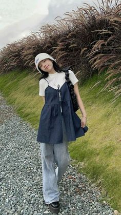 Credits to the real owners Casual Outfit Korean Style, Japanese Simple Outfit, Sawako Clothes, Japanese Dress Outfit, Sawako Outfit Ideas, Japanese Girl Outfits, Korean Outfits Dress, Sawako Fashion, Japanese Aesthetic Outfits