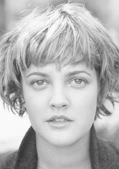 Drew Barrymore Hair, Trendy Hairstyle, 90s Hairstyles, Linda Evangelista, Drew Barrymore, Hair Envy, 인물 사진, Cool Haircuts, Hair Today