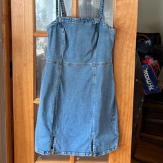 Aeropostale Jean Mini Dress. It Has 2 Cute Slits In The Front. Zips At The Back. Euc Never Worn. Casual Fitted Dress With Split Hem, Blue Spring Dress With Split Hem, Jean Mini Dress, Aeropostale Jeans, Jean Dress, Jeans Dress, Aeropostale, Colorful Dresses, Color Blue