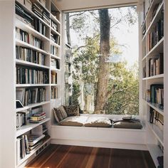 Reading Bench, Business Meme, Cozy Window Seat, Window Seat Design, Window Benches, Reading Area, Parenting Ideas, Reading Nooks, Home Libraries