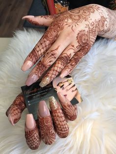 Wedding Nails For Bride Classy Bridal Indian, Nail Extensions With Mehndi, Nail Extension Ideas For Wedding, Nail Polish With Mehendi, Indian Nails Wedding, Nude Nail Extension Designs, Nail Art For Engagement Brides Indian, Nail Extensions For Bride Indian, Indian Wedding Nails Design