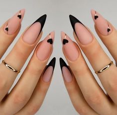 Black Manicure Ideas, Trendy Black Nail Designs, Black Nails Trendy, Nagel Tips, Pointed Nails, Easy Nails, Pink Nail, Stick On Nails, Artificial Nails